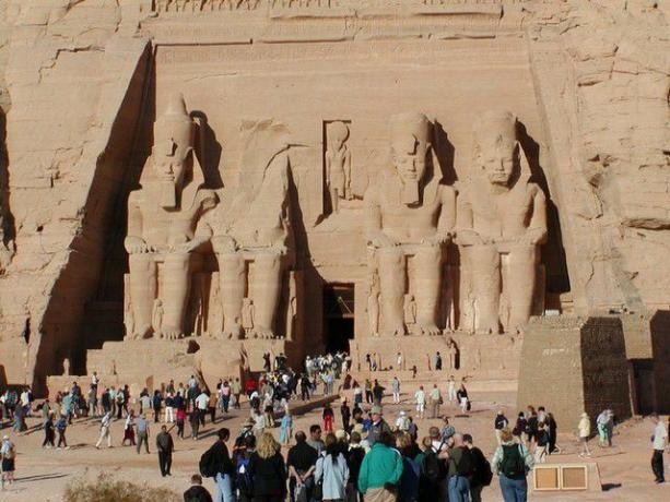 Abu Simbel Ευρύτερος Ναός