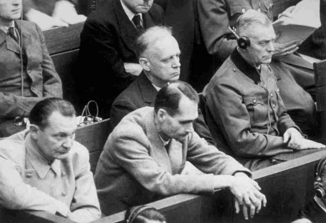 Φωτογραφία του Rudolf Hess στις δοκιμές της Νυρεμβέργης