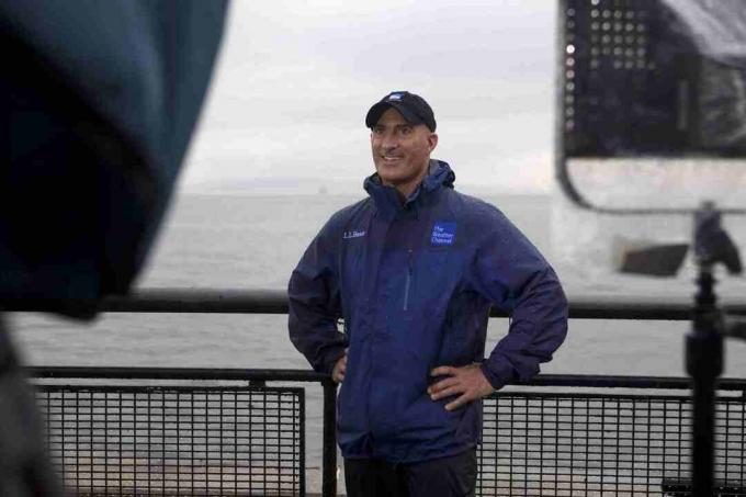 Jim Cantore σε καιρό τυφώνα σε ένα 