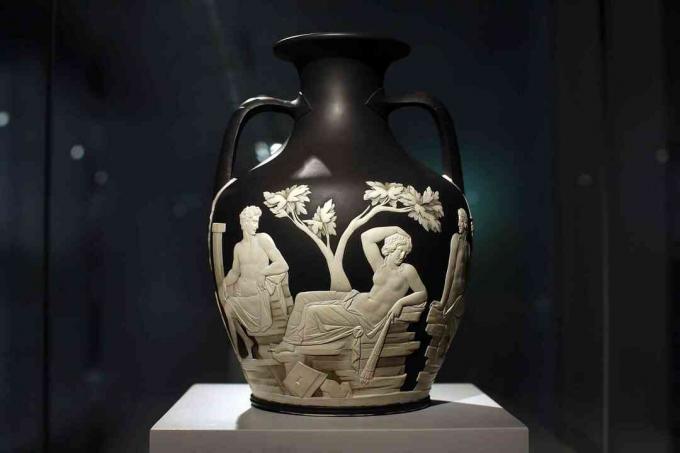 Το βάζο του Πόρτλαντ, του 18ου αιώνα, ο Josiah Wedgwood