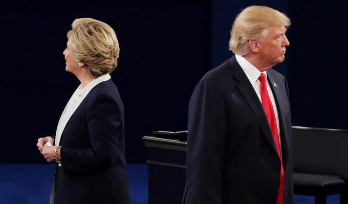 Οι υποψήφιοι Χίλαρι Κλίντον και Ντόναλντ Τραμπ πραγματοποιούν δεύτερη προεδρική συζήτηση στο Πανεπιστήμιο της Ουάσινγκτον