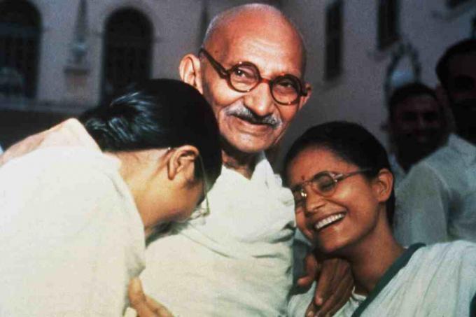 Μαχάτμα Γκάντι με τις εγγονές του